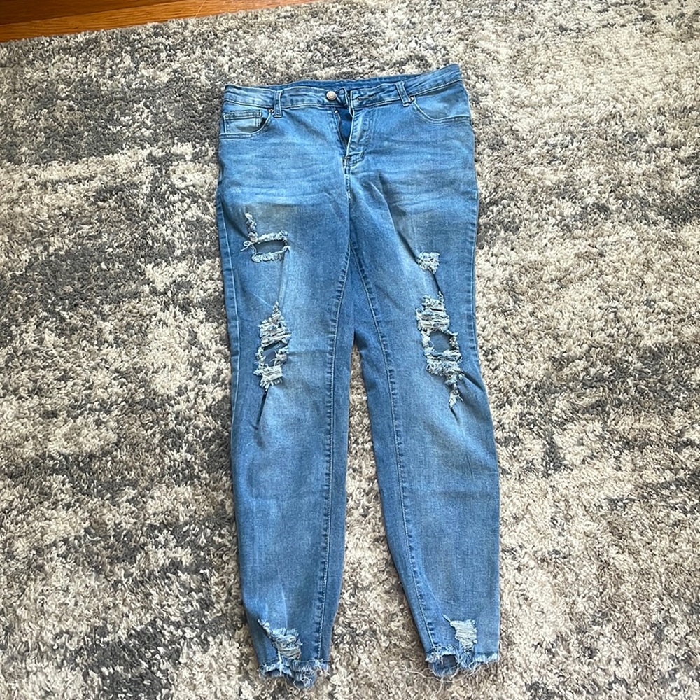 SHEIN ripped denim skinny jeans
